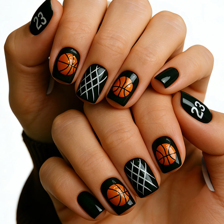 Sportliche Nagelkunst Karnz