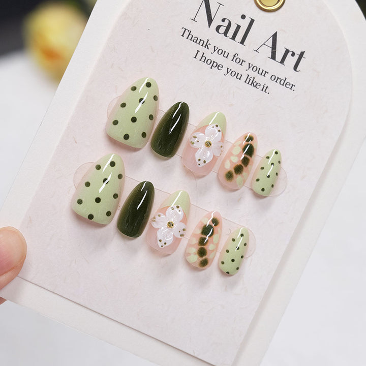 Blumenmuster Aufkleben Nagelkunst