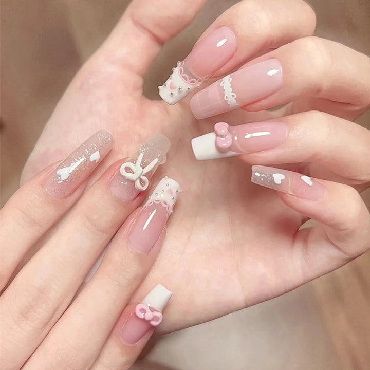 Dekoratives Press-On-Nageldesign Karnz