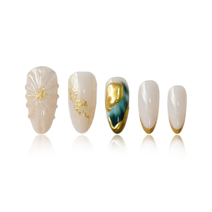 Elegantes Press-On Nagelkunst-Set Karnz