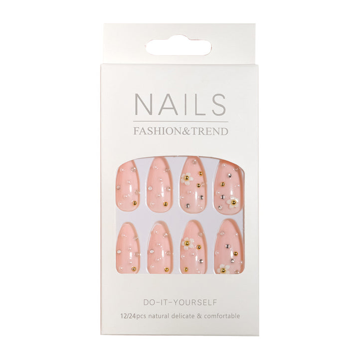 Kreatives DIY Press-On Nagelset Karnz