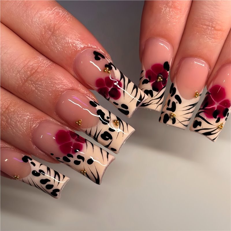 Florale und Tiermuster Press-On Nagelkunst Karnz