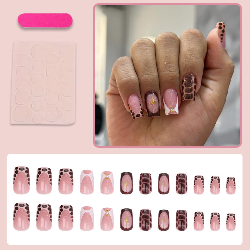 Kreative Nagelkunst mit stilvollen Designs Karnz