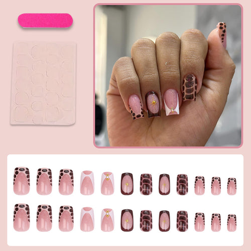 Kreative Nagelkunst mit stilvollen Designs Karnz