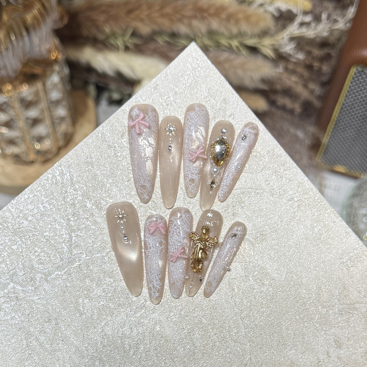 Dekorative Press-On Nagelspitzen Karnz