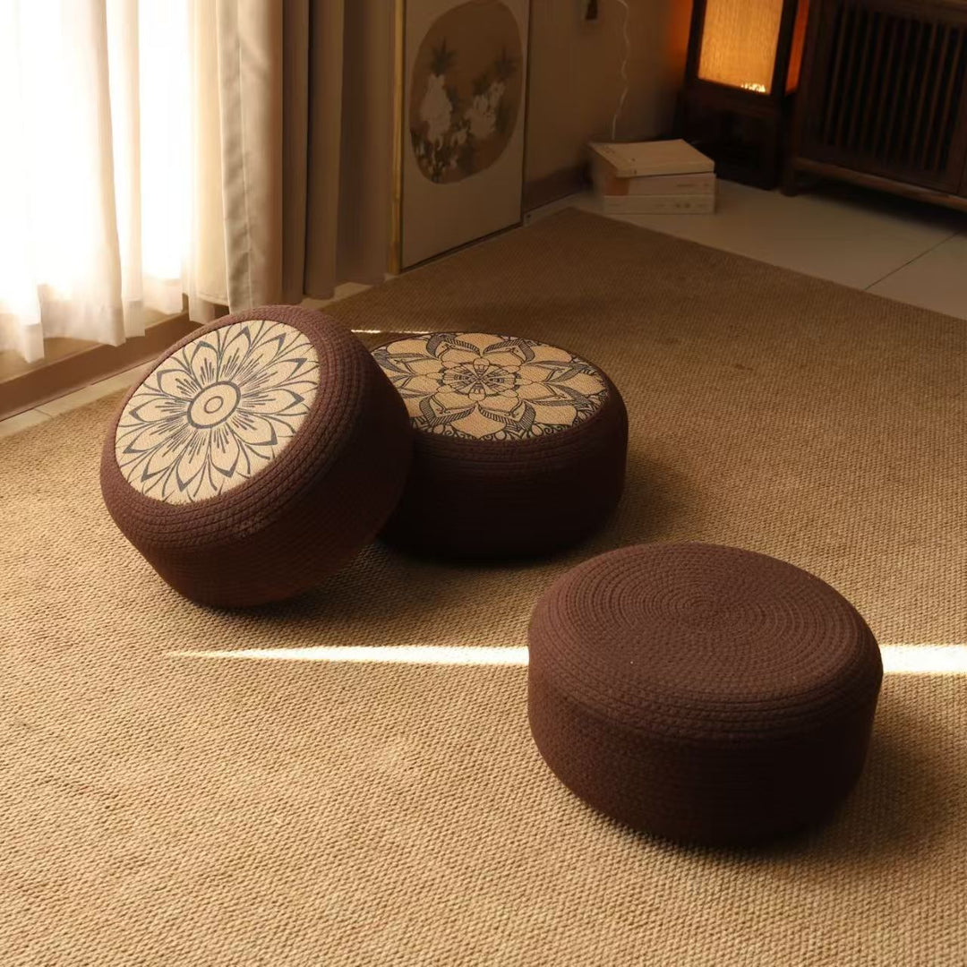 Dekorativer Sitzpuff mit Stilvollem Blumendesign Karnz