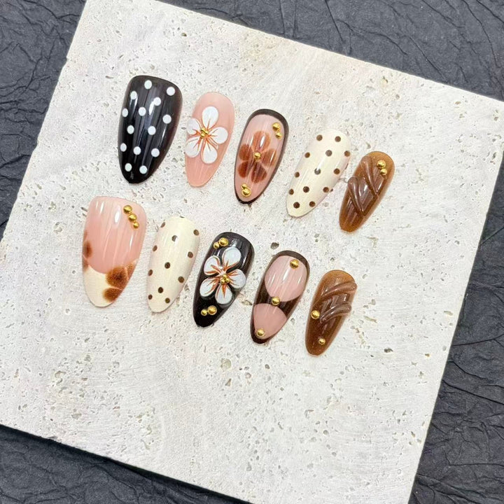 Floral Design Press-On Nail Art Karnz