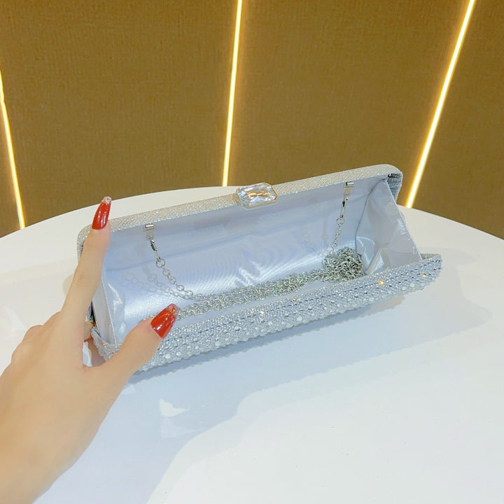 Rhinestone-beschichtete Clutch