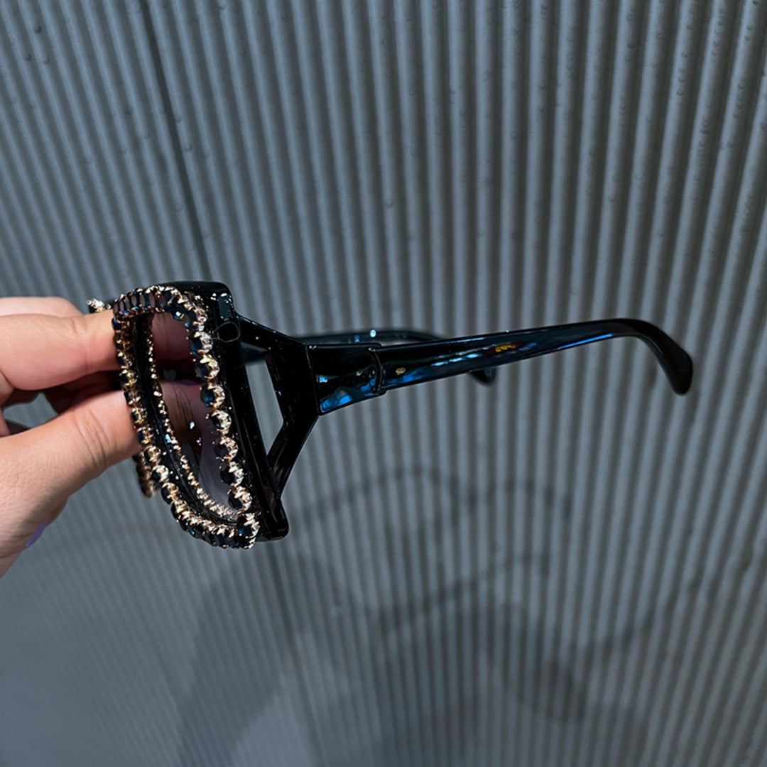 Damen glamouröse Quadro-Sonnenbrille mit strassverziertem Rahmen Karnz