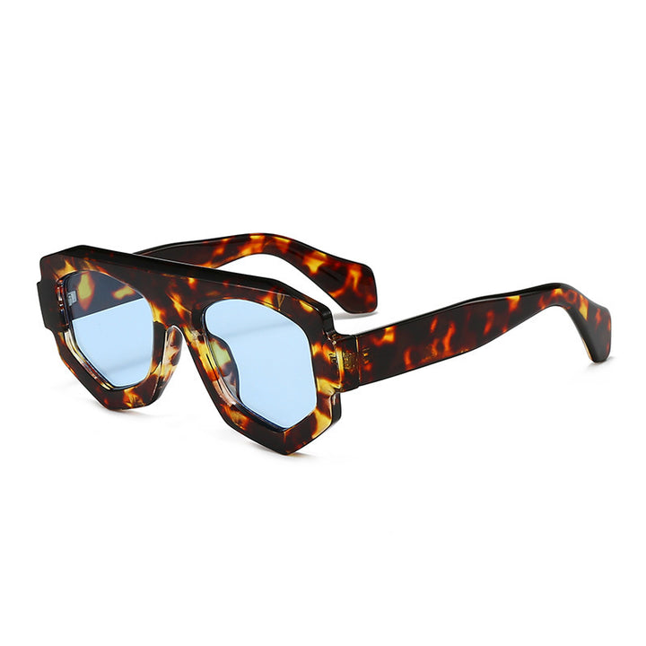 Fette geometrische Schildbrille Karnz