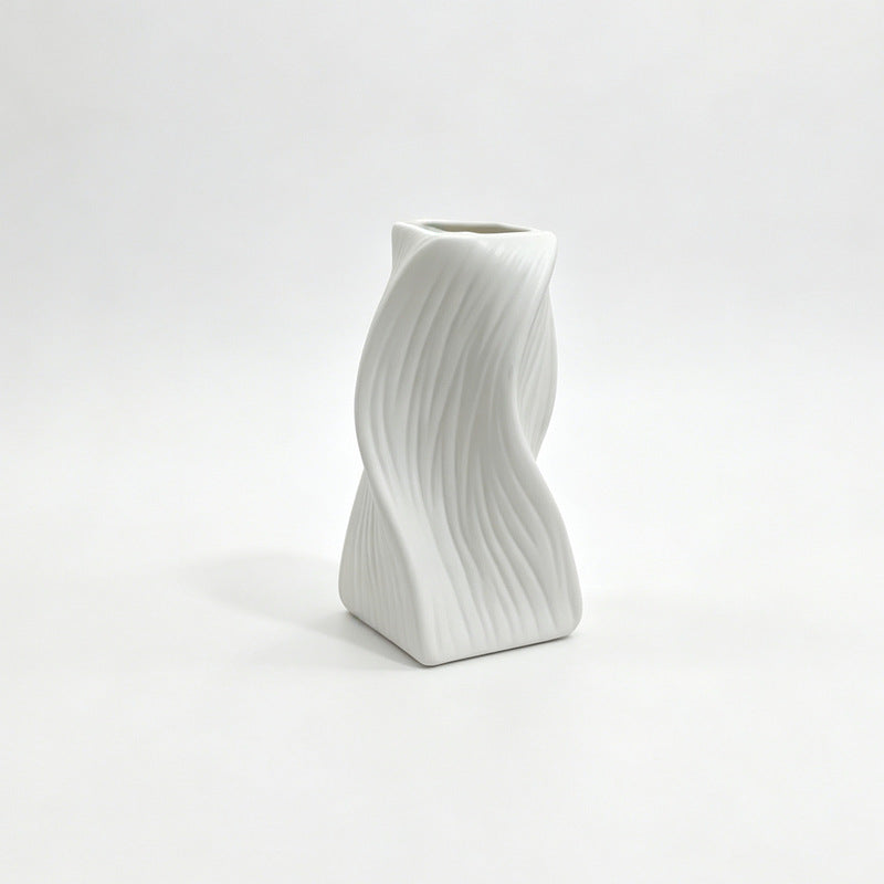 Moderne Skulpturale Dekorative Vase Karnz