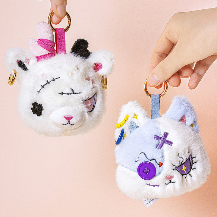 Faux-Fur Bunny Charm Schlüsselanhänger mit gesticktem Patchwork-Gesicht und goldenem Metallring Karnz