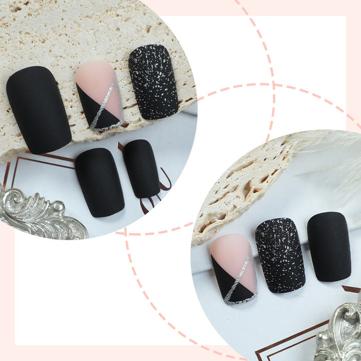 Matte Finish Press-On Nail Set mit glamourösem Schwarz und funkelnden Designs Karnz