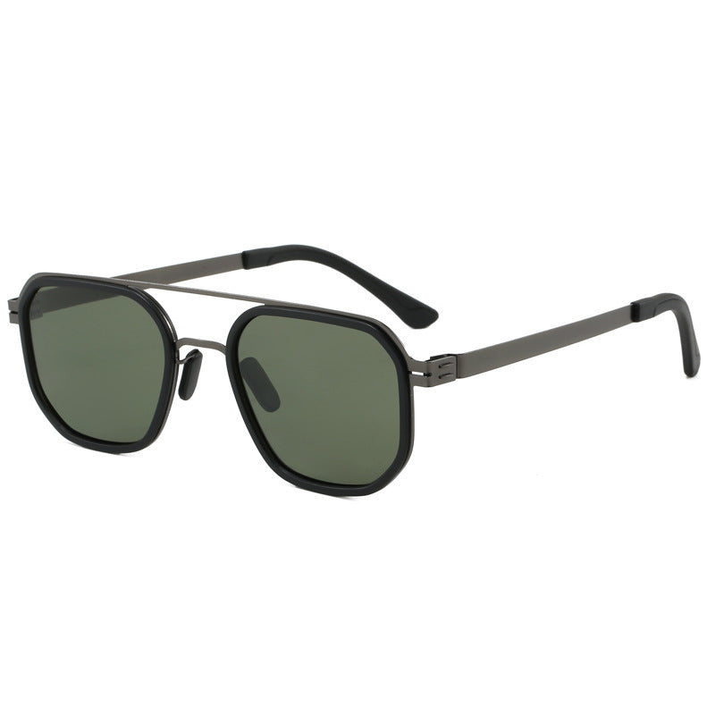 Damen modische Sonnenbrille im modernen stilvollen Design Karnz