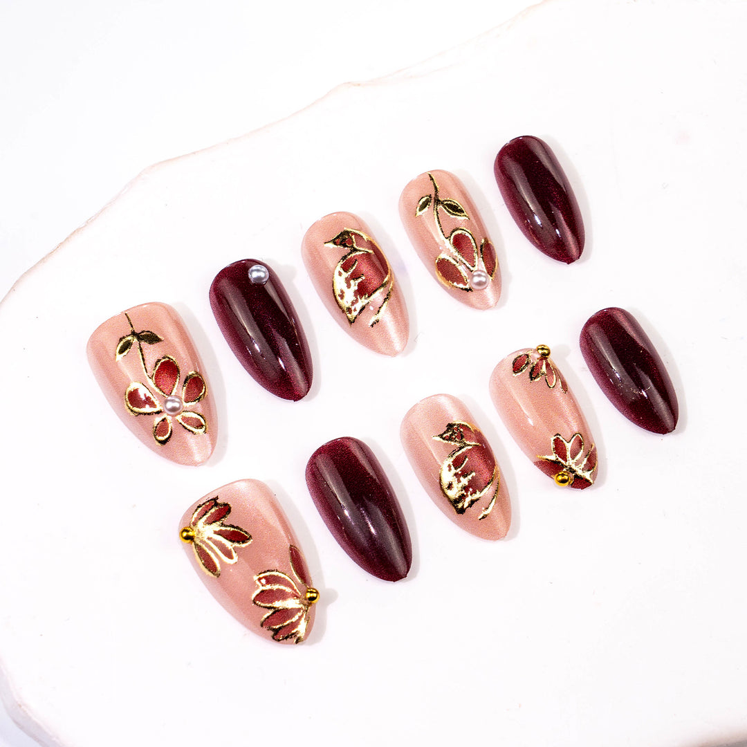 Künstlerisches, blumenverziertes Press-On-Nagelset