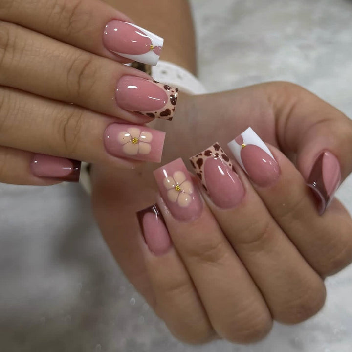 Elegante florale bedruckte Nagelkunstverlängerungen Karnz