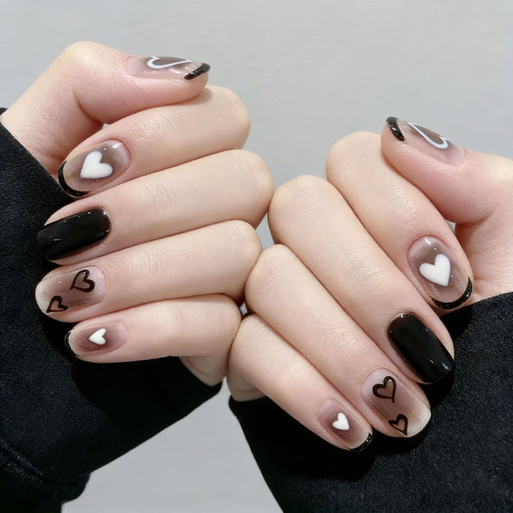 Kreative Herzmuster-Nail Art Verbesserungen Karnz