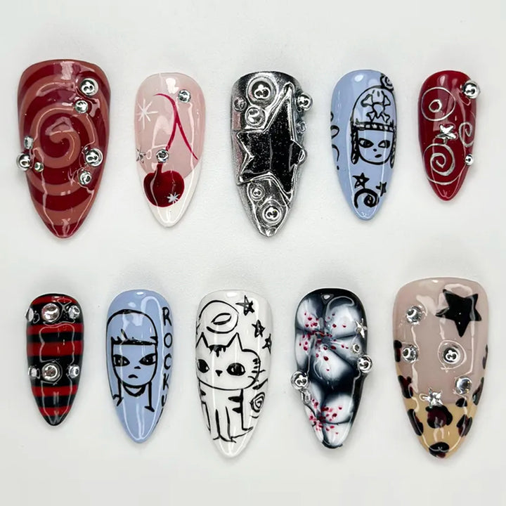 Kreatives Halloween Kunstnagelset mit Gruselmotiven Karnz