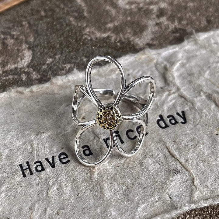 Stylischer Floralring Karnz
