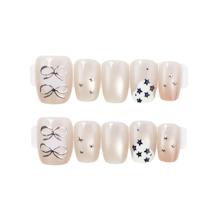 Elegantes Press-On-Nagelkunstset mit einzigartigen Designs Karnz