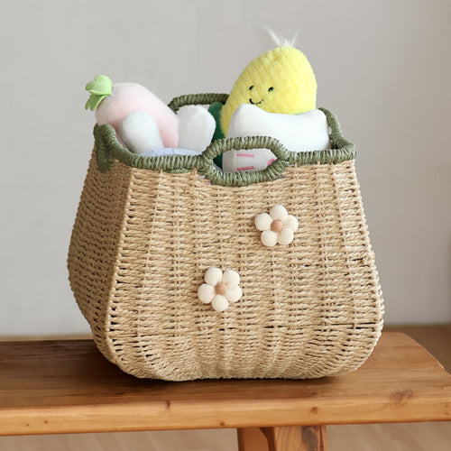 Handgefertigter Korb mit Blumenapplikation Karnz