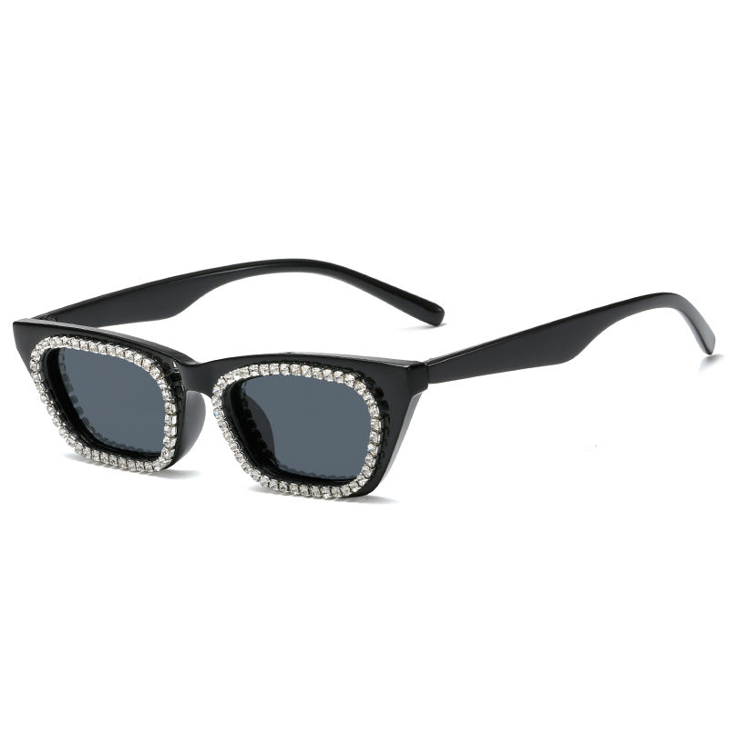 Damen Sonnenbrille mit glamourösem Strassrahmen Karnz