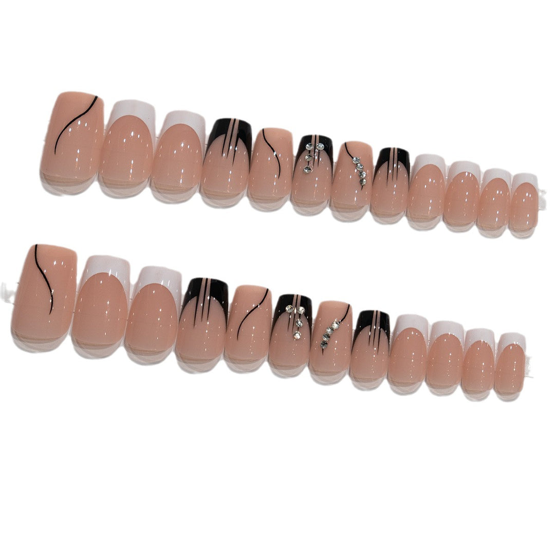 Elegantes Press-On Nagelkunst-Set mit Strassakzenten Karnz