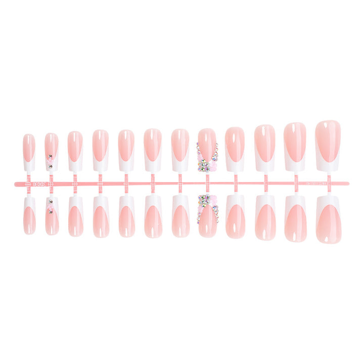 Dekoratives Press-On-Nagelset mit eleganten Akzentdesigns Karnz