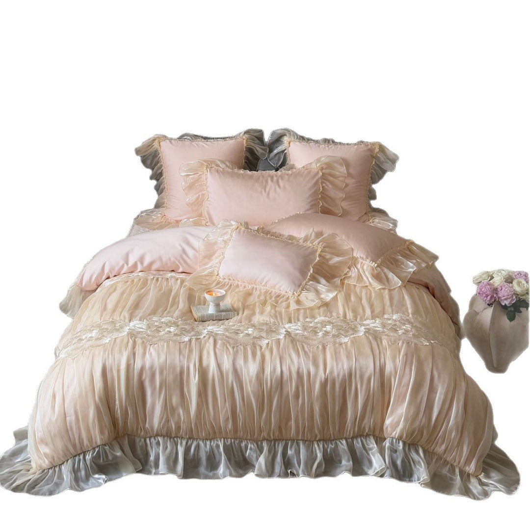Luxuriöses Satin-Bettwäsche-Set mit volants und Spitzenbesatz