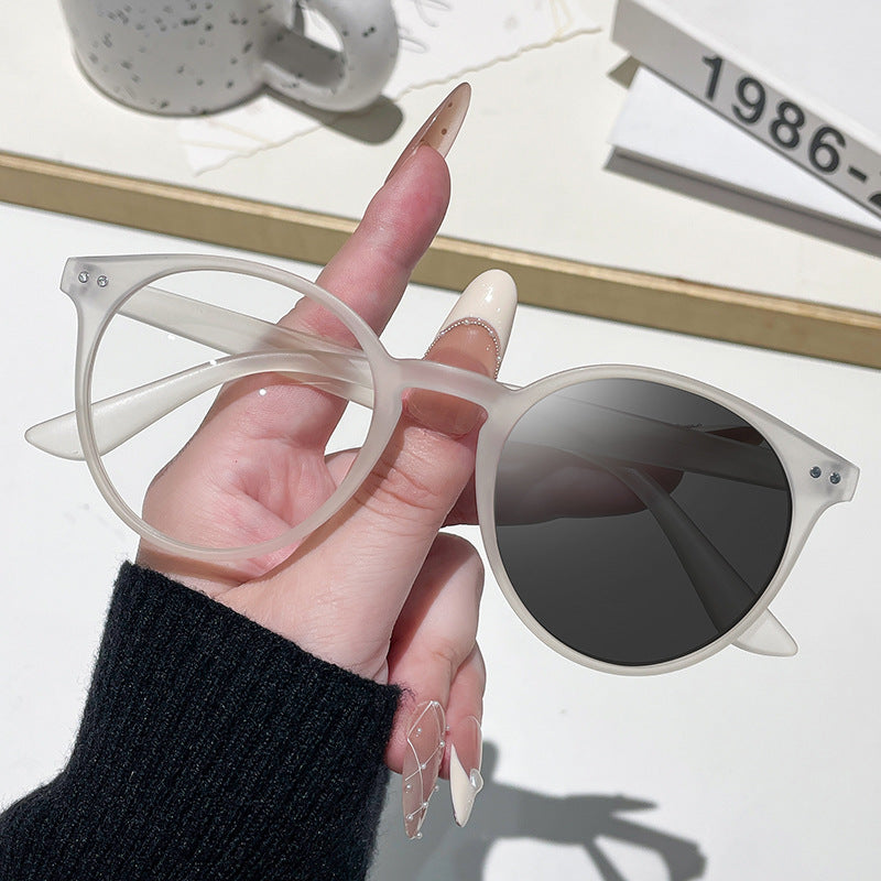 Damen Cat-Eye Sonnenbrille mit transparentem Rahmen Karnz
