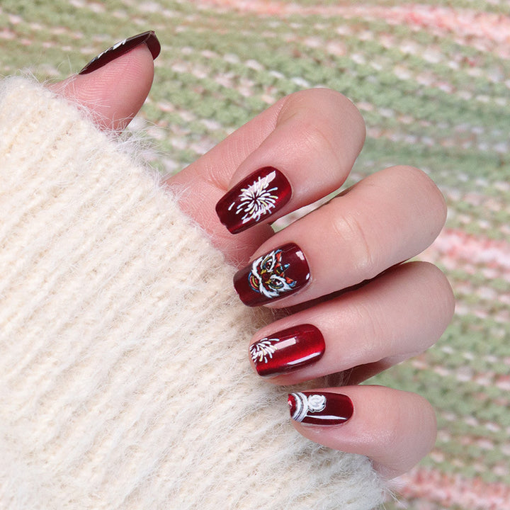 Künstlerisches, urlaubsbezogenes Press-On-Nageldesign Karnz