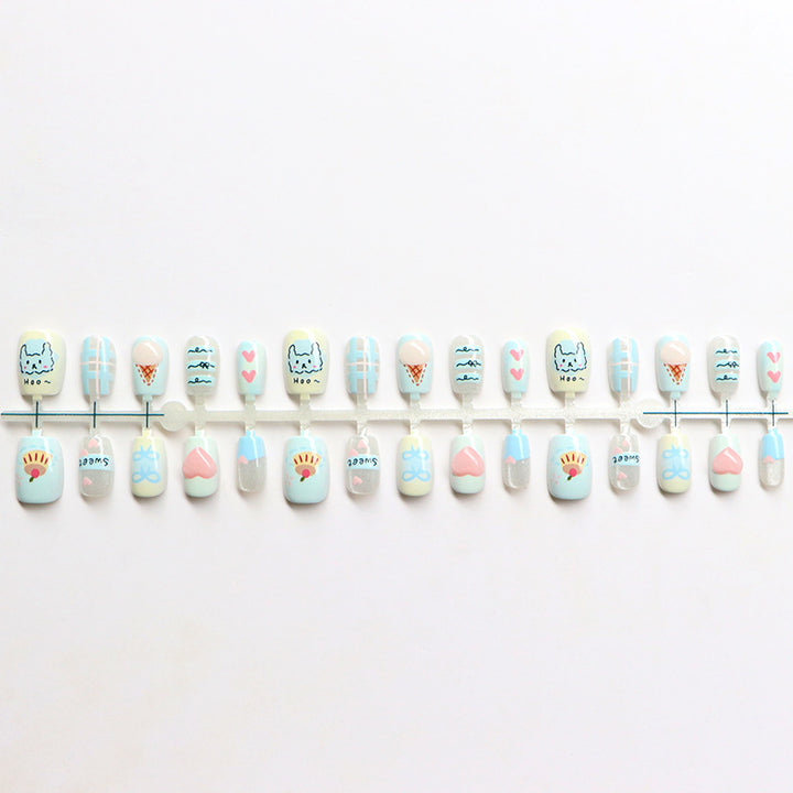 Kreatives thematisches Press-On-Nagelset Karnz