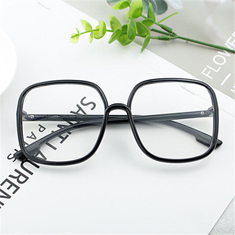 Damen quadratische Designerbrille mit modernem Muster Karnz