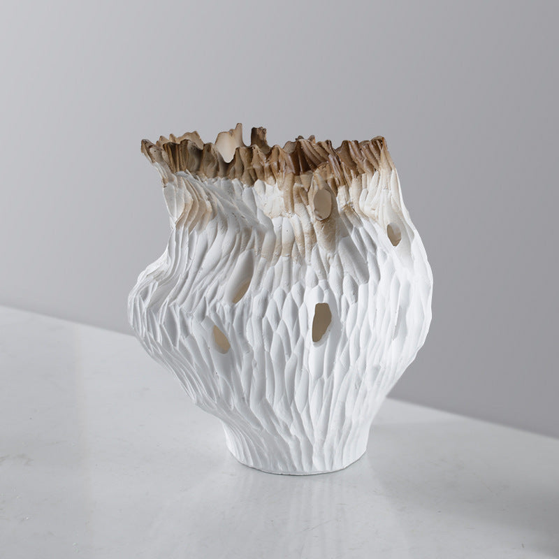 Texturiertes Keramikkissen-Vase