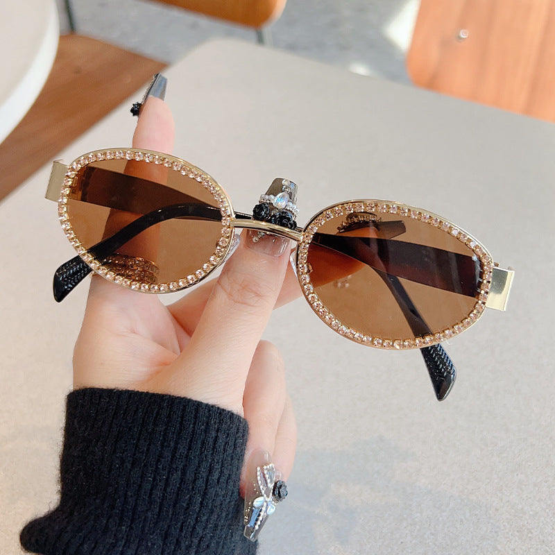 Damen Designer-Sonnenbrille mit funkelndem Kristallrahmen Karnz