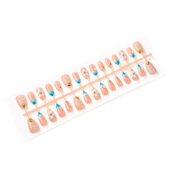 Künstlerisches Muscheln-inspiriertes Nagelset Karnz