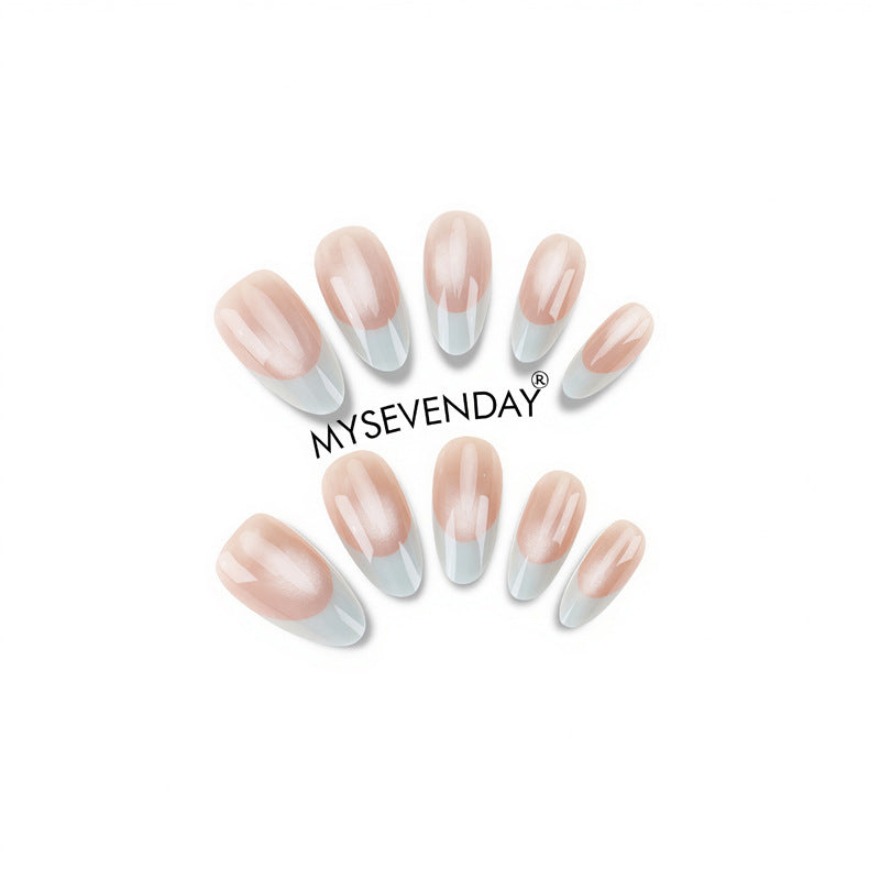 Elegante Press-On Nagelset mit French Tip Design Karnz