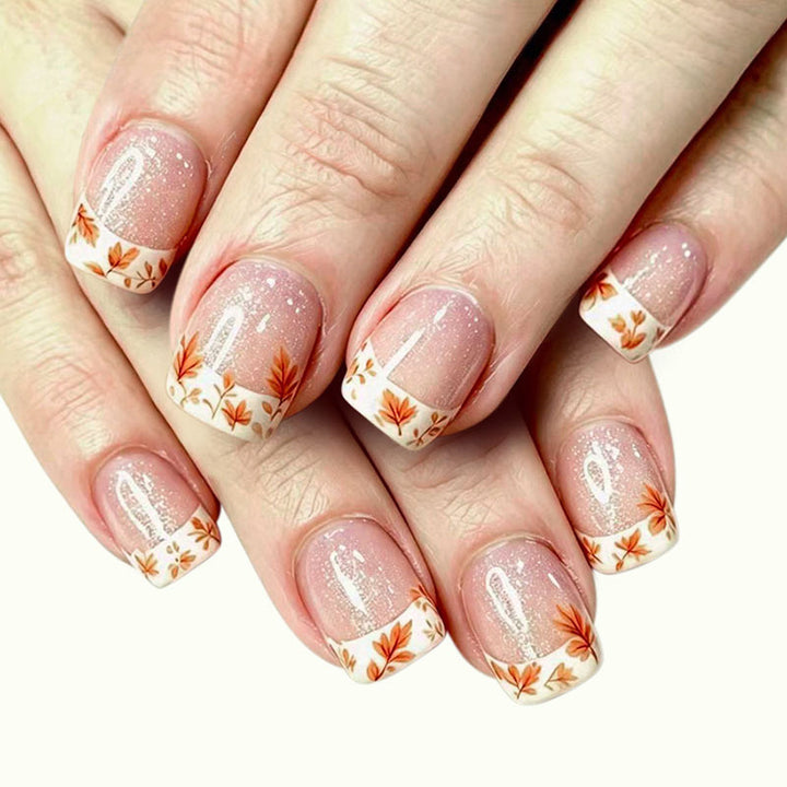 Herbst-inspirierte florale Press-On-Nagelkunst