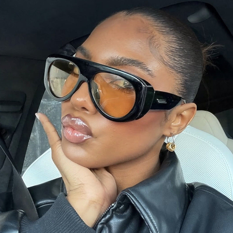 Damen extravagante Sonnenbrille im markanten Design Karnz