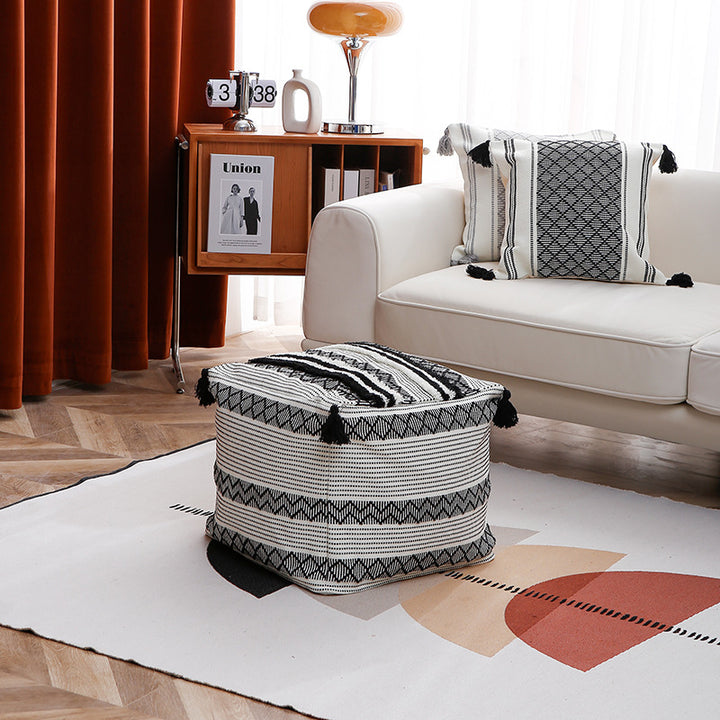 Quadratischer Boho-Sitzpouf aus gewebtem Baumwollmix mit Quasten und abnehmbarem Bezug Karnz