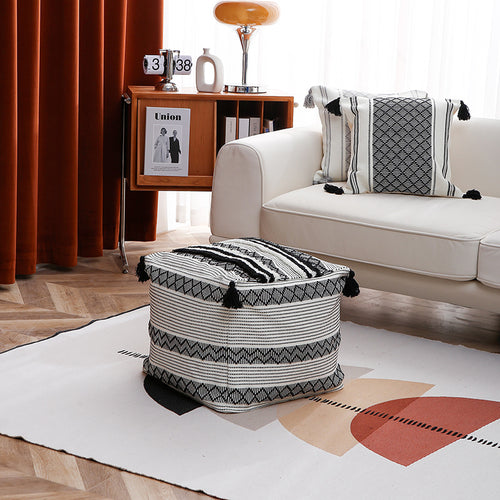 Quadratischer Boho-Sitzpouf aus gewebtem Baumwollmix mit Quasten und abnehmbarem Bezug Karnz