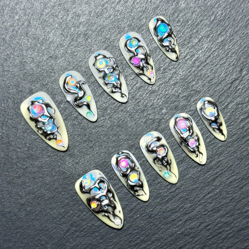 Künstlerisches Press-On Nagelset mit einzigartigem Design