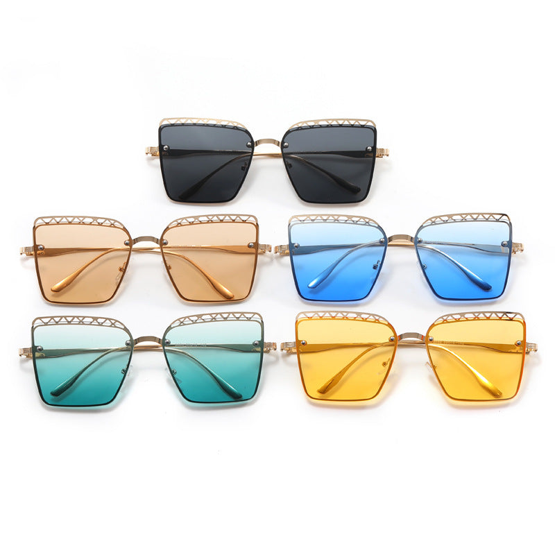 Damen Designer-Sonnenbrille mit glamourösen Akzenten Karnz
