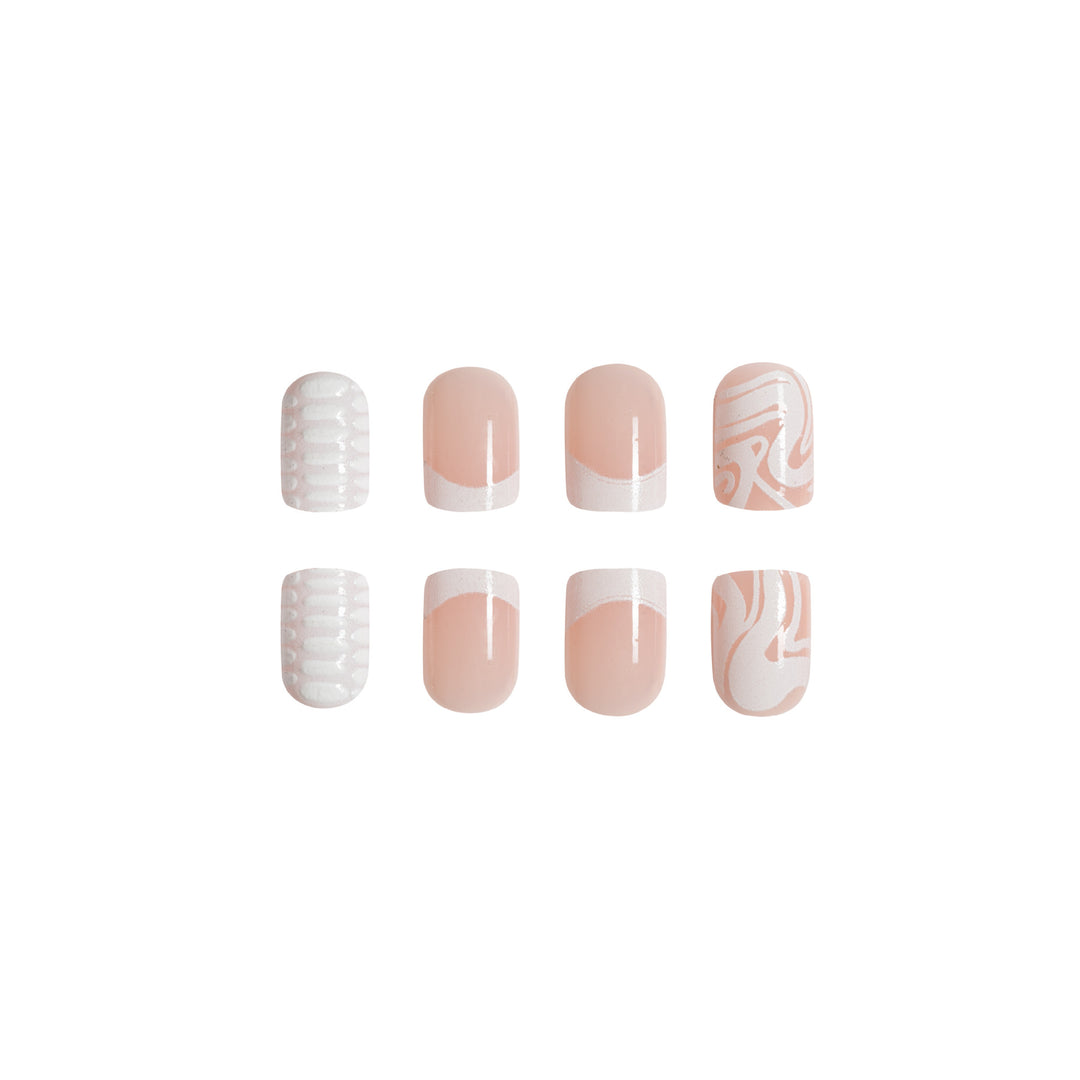 Künstlerische Acrylnagelverlängerungen mit Marmor Design Karnz