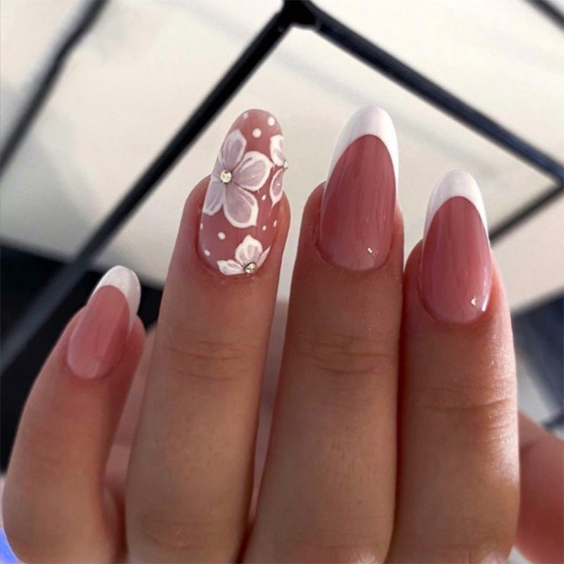 Handgefertigte Nagelkunst Karnz