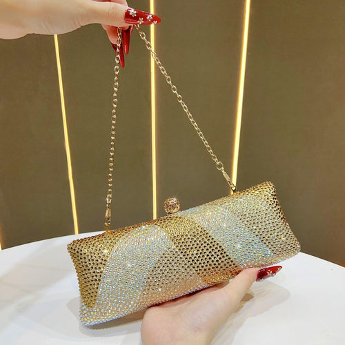 Glamouröse mit Strass besetzte Clutch