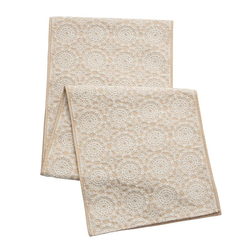 Teppichläufer mit ornamentaler Medaillon-Jacquardstruktur und rutschfester Unterseite Karnz