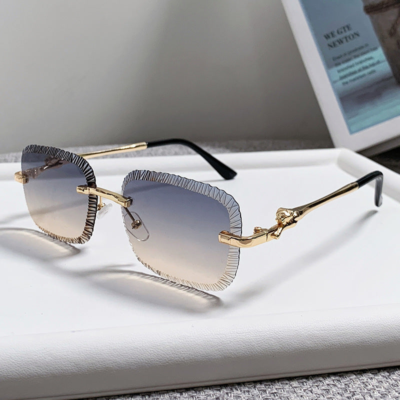 Damen modische Sonnenbrille mit strukturiertem Rahmen und dezenten Farbverlauf Karnz