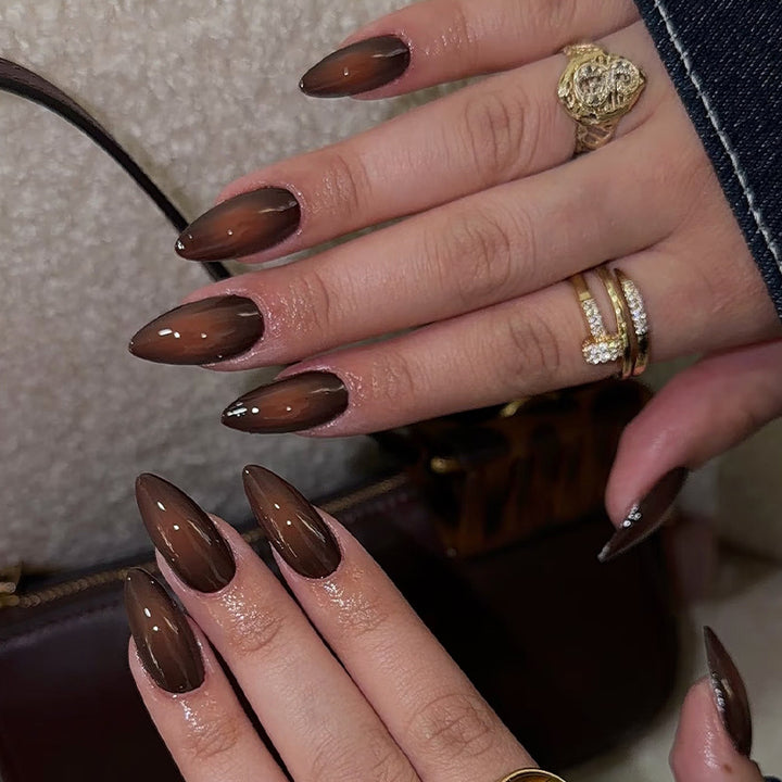 Premium Glänzende Press-On Nagelspitzen Karnz