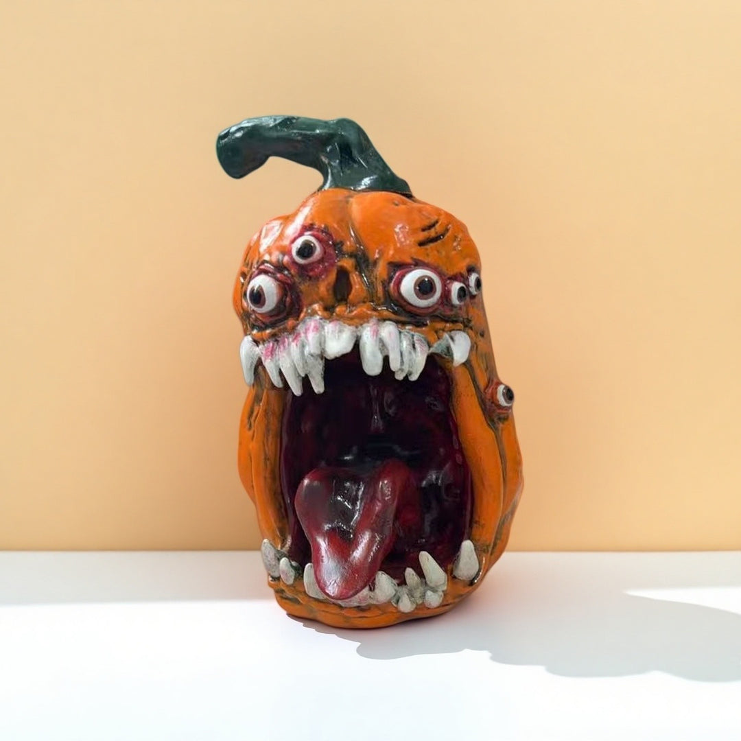 Gruselige Kürbisfigur Karnz